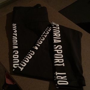 Victoria’s Secret Sport black leggings